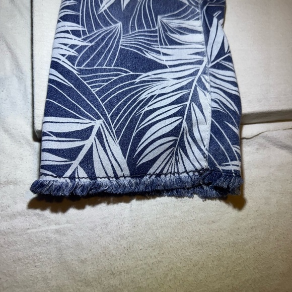 Jordache Denim with Blue and White Pattern - Picture 2 of 6